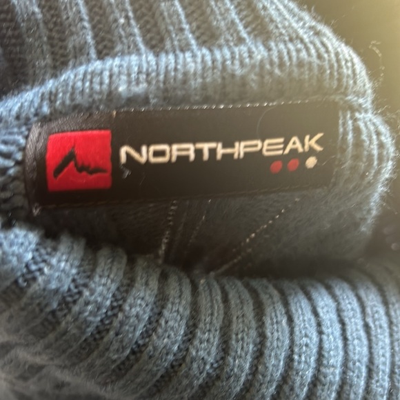 NORTHPEAK SWEATER (Ken) - Picture 3 of 3